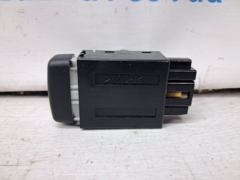 Кнопка противотуманок Pajero Wagon 1999-2006 3 3.2 Дизель 4M41