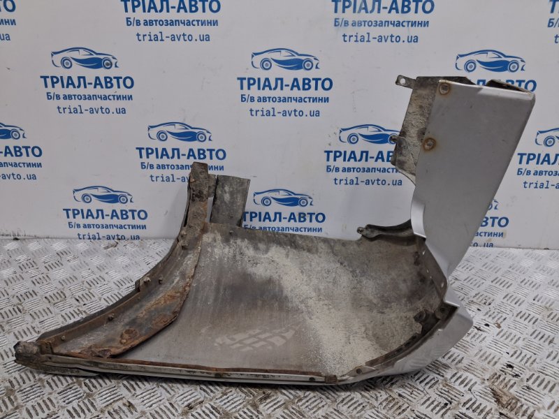 Бампер задний левый клык Pajero Wagon 1999-2006 3 3.2 Дизель 4M41