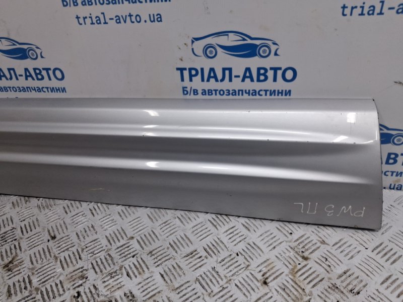 Накладка двери передняя левая Mitsubishi Pajero Wagon 3 3.2 Дизель 4M41