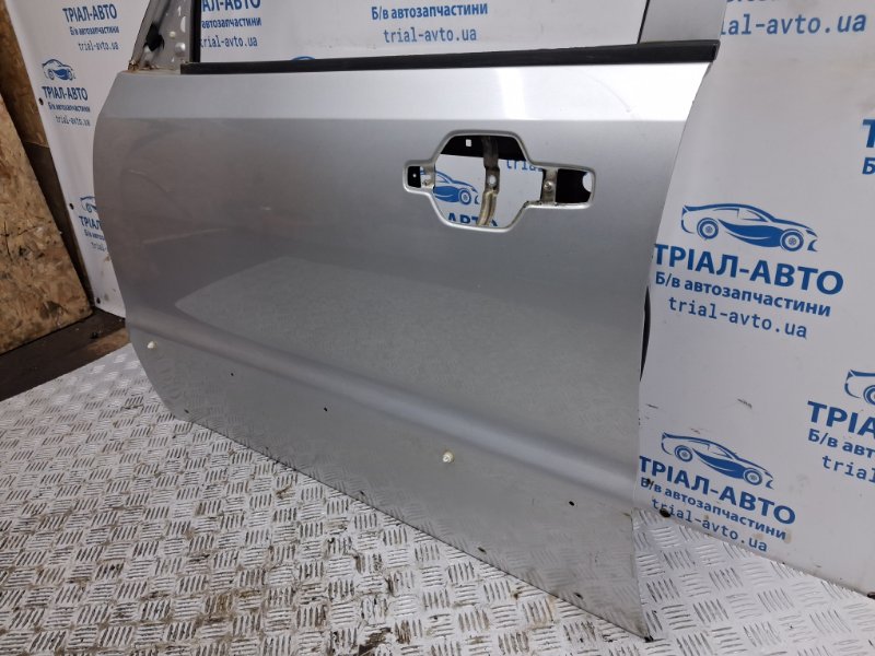 Дверь передняя левая Mitsubishi Pajero Wagon 3 3.2 Дизель 4M41