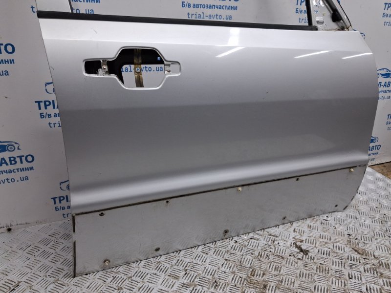 Дверь передняя правая Mitsubishi Pajero Wagon 3 3.2 Дизель 4M41