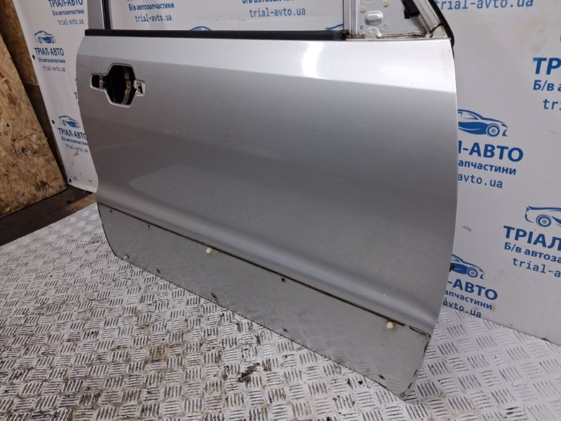 Дверь передняя правая Pajero Wagon 1999-2006 3 3.2 Дизель 4M41