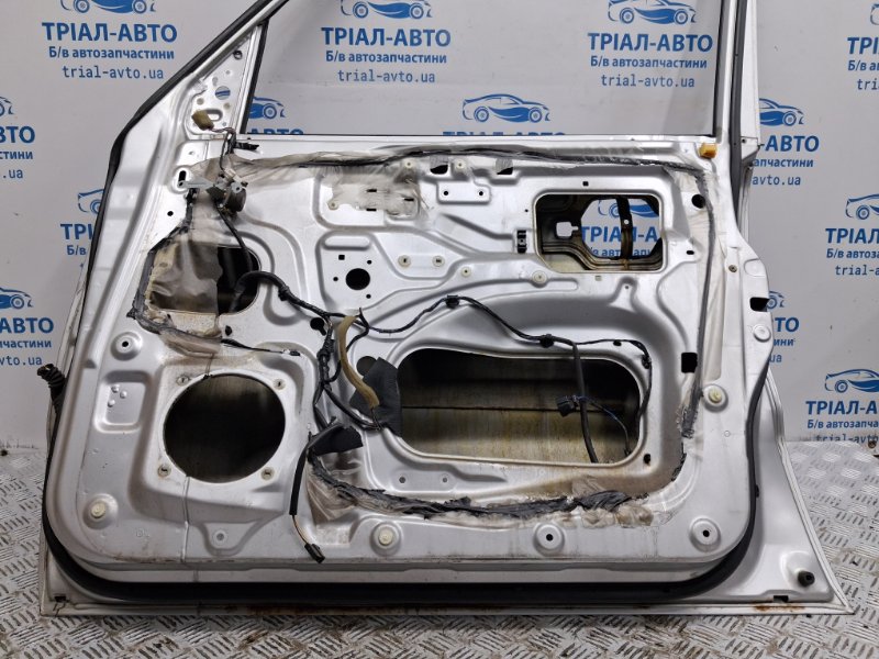 Дверь передняя правая Pajero Wagon 1999-2006 3 3.2 Дизель 4M41