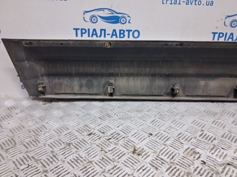 Накладка двери передняя правая Pajero Wagon 1999-2006 3 3.2 Дизель 4M41