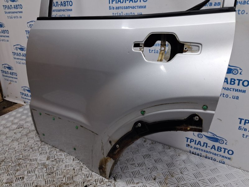 Дверь задняя левая Mitsubishi Pajero Wagon 3 3.2 Дизель 4M41