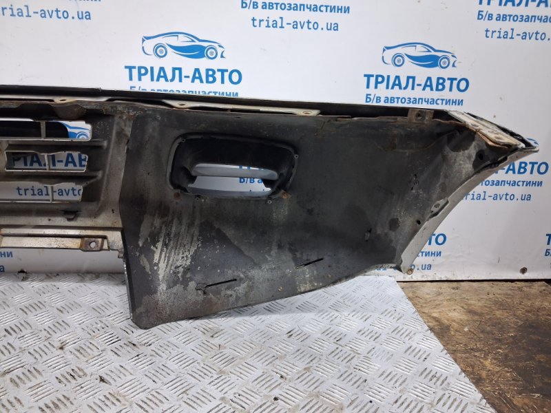 Бампер передний Pajero Wagon 1999-2006 3 3.2 Дизель 4M41