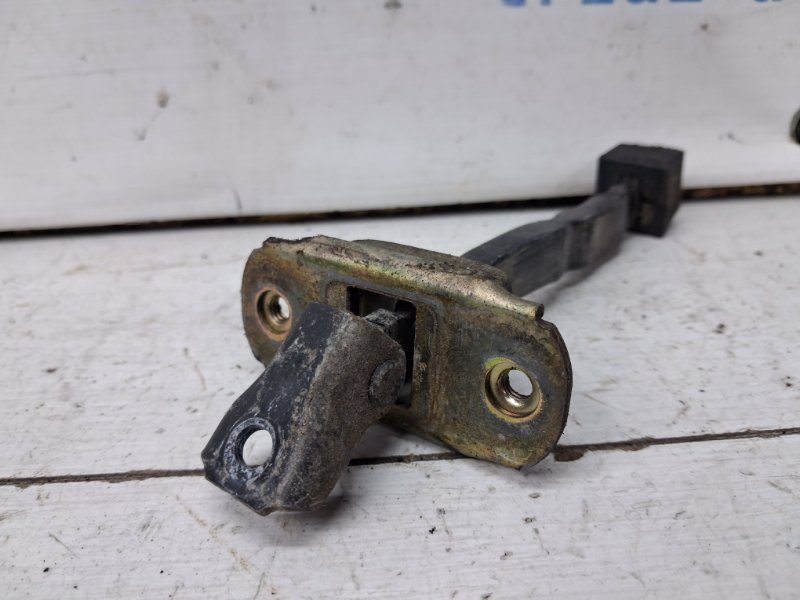 Ограничитель двери задний правый Pajero Wagon 1999-2006 3 3.2 Дизель 4M41