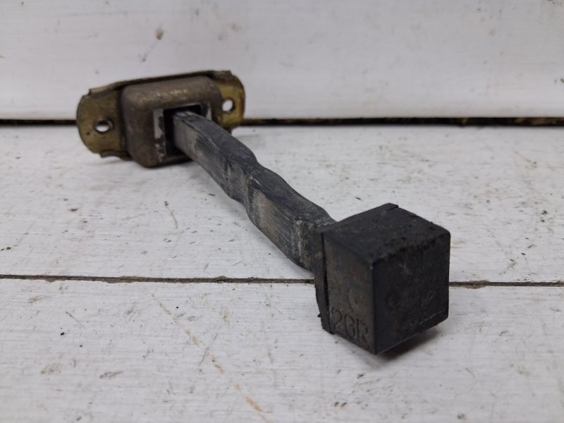 Ограничитель двери задний правый Mitsubishi Pajero Wagon 3 3.2 Дизель 4M41