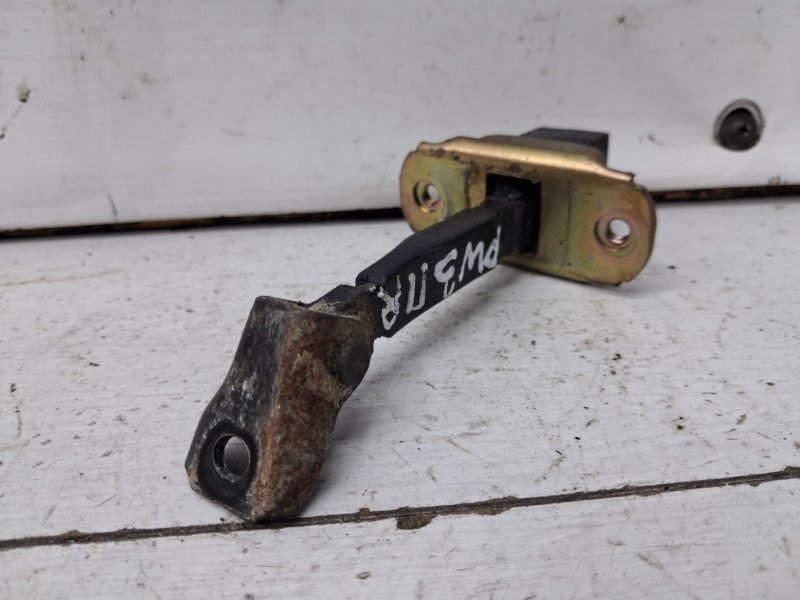 Ограничитель двери передний правый Mitsubishi Pajero Wagon 3 3.2 Дизель 4M41