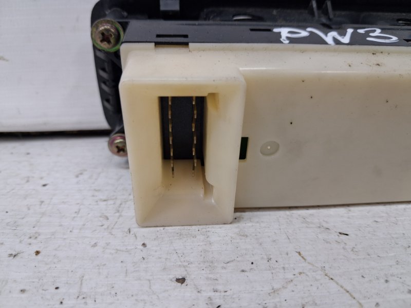 Блок управления стеклоподъемниками Pajero Wagon 1999-2006 3 3.2 Дизель 4M41