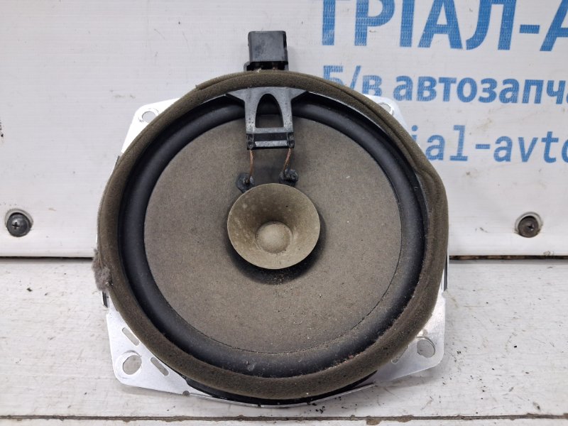 Динамик двери Mitsubishi Pajero Wagon 1999-2006 3 3.2 Дизель 4M41 MR301667 Б/У