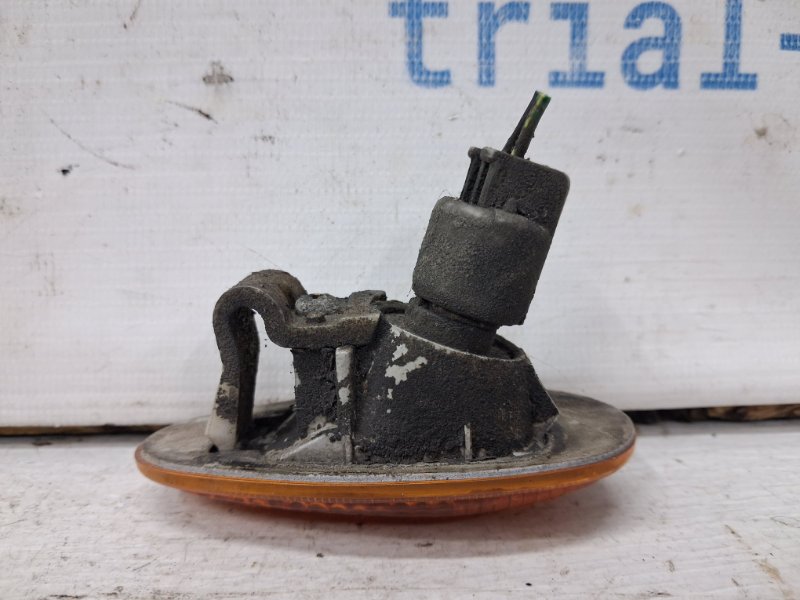 Повторитель поворотника Mitsubishi Pajero Wagon 3 3.2 Дизель 4M41