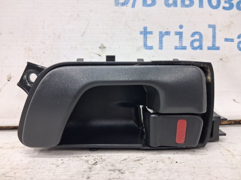 Ручка двери внутренняя левая Mitsubishi Pajero Wagon 1999-2006 3 3.2 Дизель 4M41 MR604135 Б/У