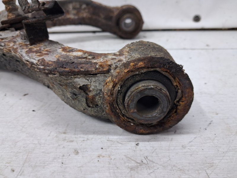 Рычаг передний верхний левый Pajero Wagon 1999-2006 3 3.2 Дизель 4M41