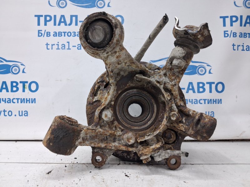 Цапфа задняя правая со ступицей Mitsubishi Pajero Wagon 1999-2006 3 3.2 Дизель 4M41 MR992532 Б/У