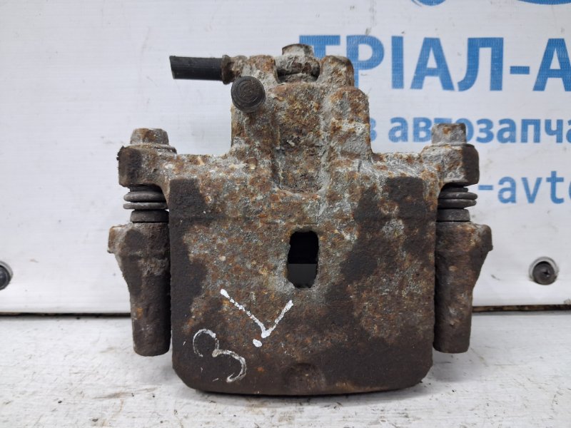 Суппорт задний левый Mitsubishi Pajero Wagon 1999-2006 3 3.2 Дизель 4M41 MR510541 Б/У