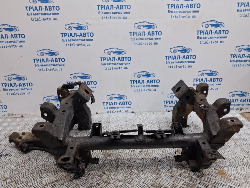 Балка передней подвески Mitsubishi Pajero Wagon 1999-2006 3 3.2 Дизель 4M41 MR448101 Б/У