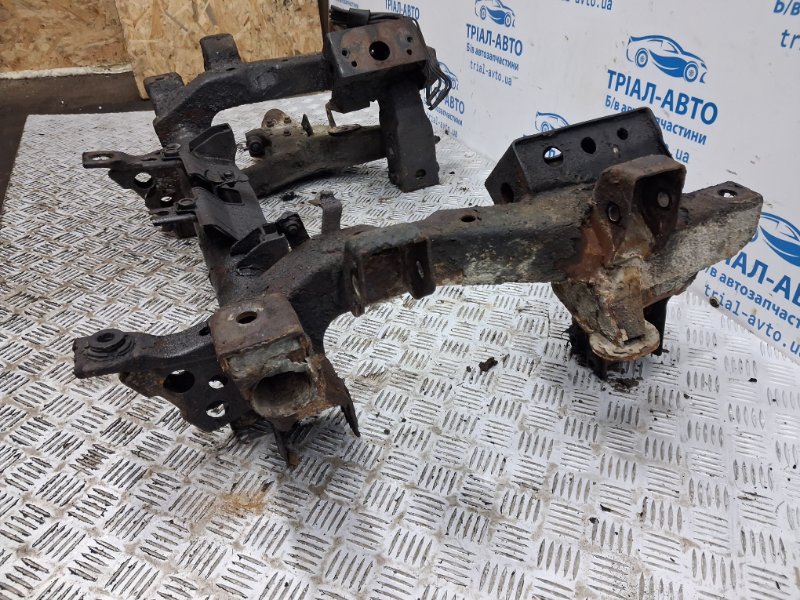 Балка передней подвески Mitsubishi Pajero Wagon 3 3.2 Дизель 4M41