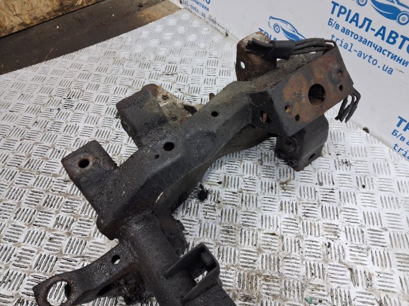 Балка передней подвески Pajero Wagon 1999-2006 3 3.2 Дизель 4M41