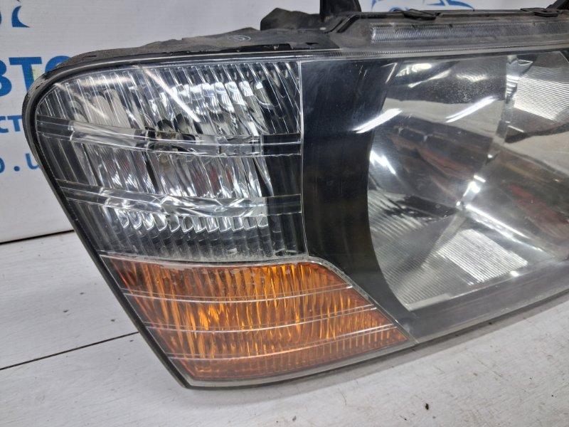 Фара правая галоген Pajero Wagon 1999-2006 3 3.2 Дизель 4M41