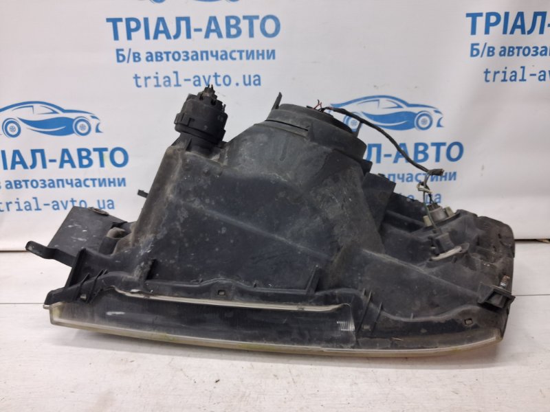 Фара правая галоген Pajero Wagon 1999-2006 3 3.2 Дизель 4M41