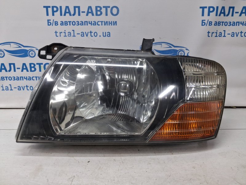 Фара левая галоген Mitsubishi Pajero Wagon 1999-2006 3 3.2 Дизель 4M41 MR548033 Б/У