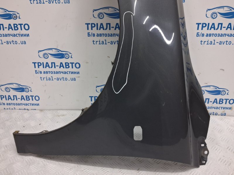 Крыло переднее левое Toyota Avensis T25 2.2 diesel 2ADFTV