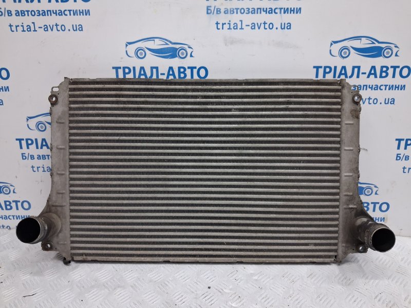 Радиатор интеркуллера Toyota Avensis 2002-2010 T25 2.2 diesel 2ADFTV 179400R010 Б/У