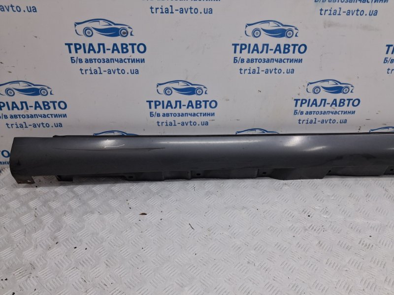 Накладка порога внешняя левая Avensis 2002-2010 T25 2.2 diesel 2ADFTV