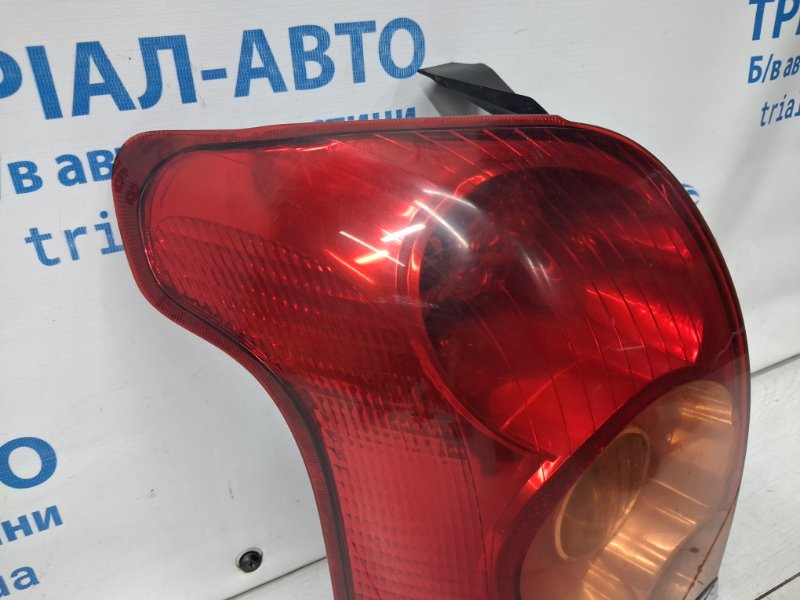 Фонарь задний внешний левый Avensis 2002-2010 T25 2.2 diesel 2ADFTV