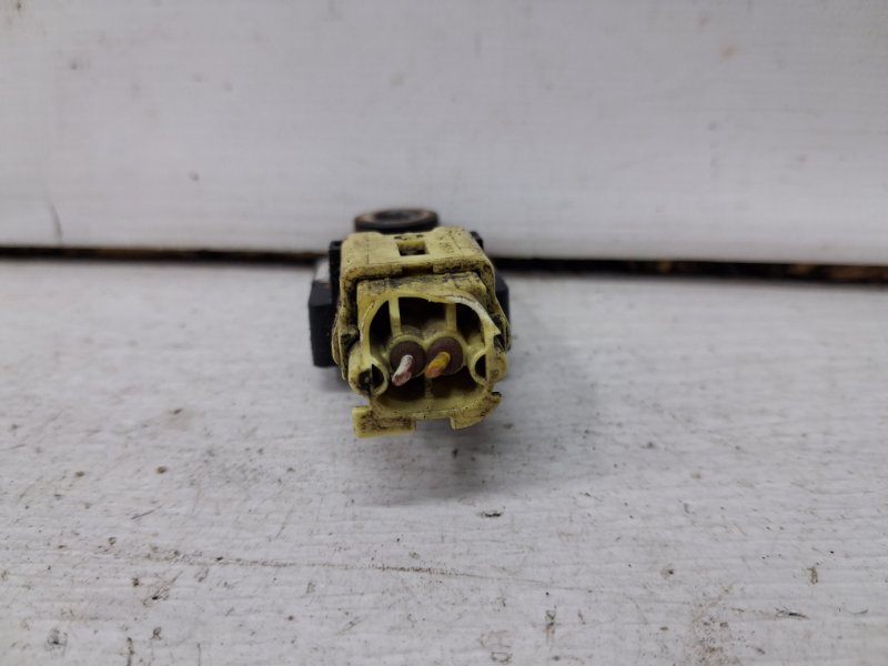 Датчик удара (AIRBAG) Avensis 2002-2010 T25 2.2 diesel 2ADFTV