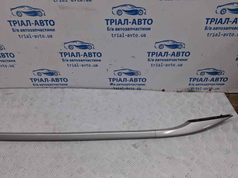 Рейлинг на крышу правый Avensis 2002-2010 T25 2.2 diesel 2ADFTV