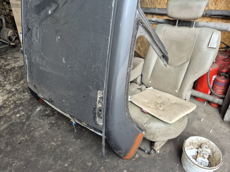 Крыша Avensis 2002-2010 T25 2.2 diesel 2ADFTV