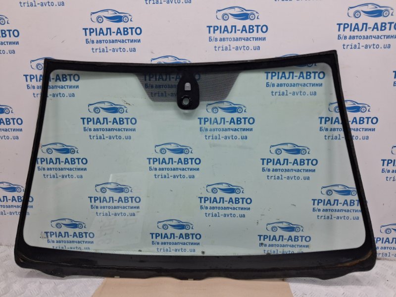 Стекло лобовое Avensis 2002-2010 T25 2.2 diesel 2ADFTV