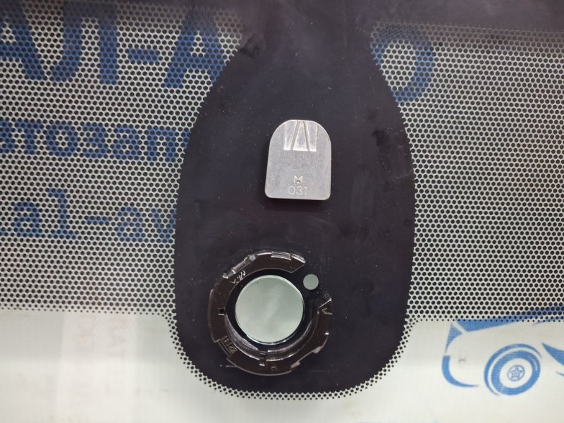 Стекло лобовое Avensis 2002-2010 T25 2.2 diesel 2ADFTV