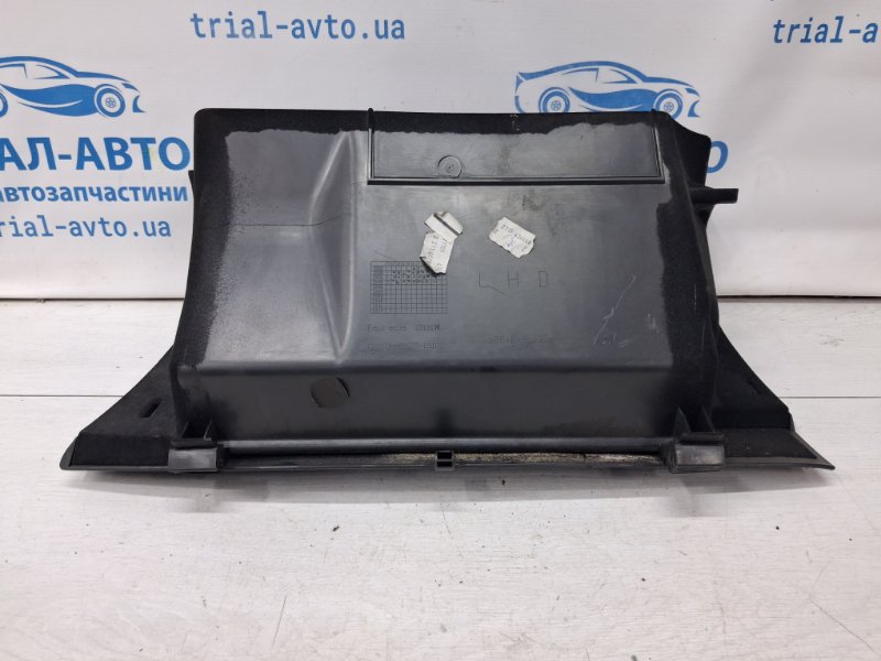 Бардачок Avensis 2002-2010 T25 2.2 diesel 2ADFTV