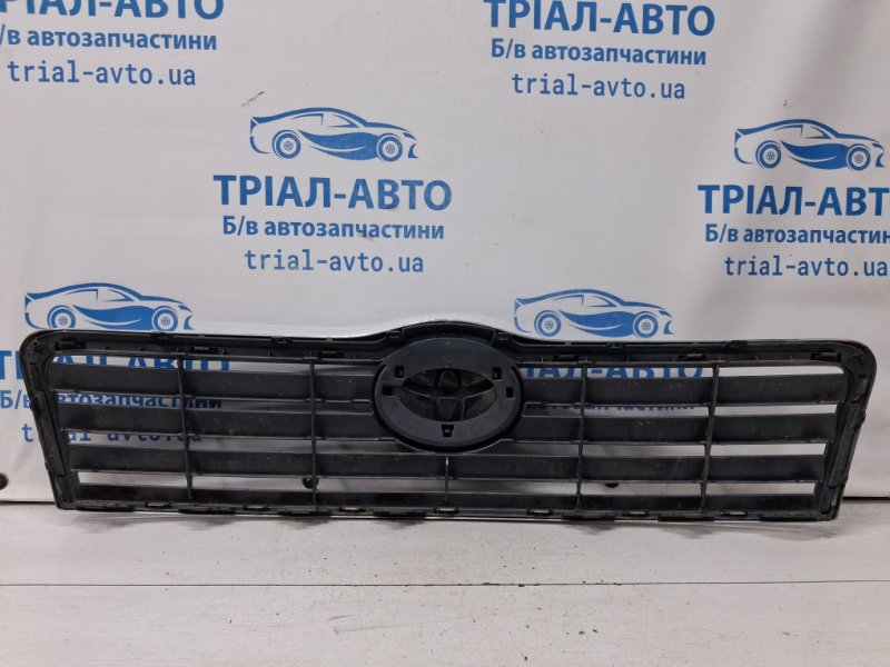 Решетка радиатора Avensis 2002-2010 T25 2.2 diesel 2ADFTV