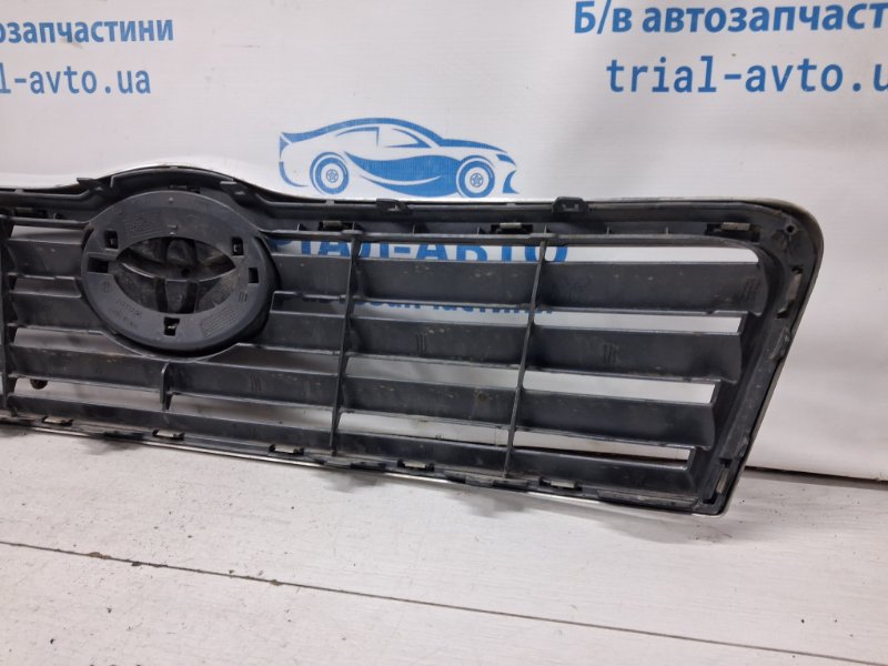 Решетка радиатора Avensis 2002-2010 T25 2.2 diesel 2ADFTV