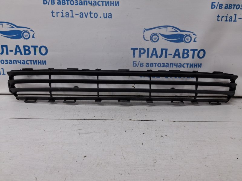 Решетка бампера центральная Toyota Avensis 2002-2010 T25 2.2 diesel 2ADFTV 5311205051 Б/У
