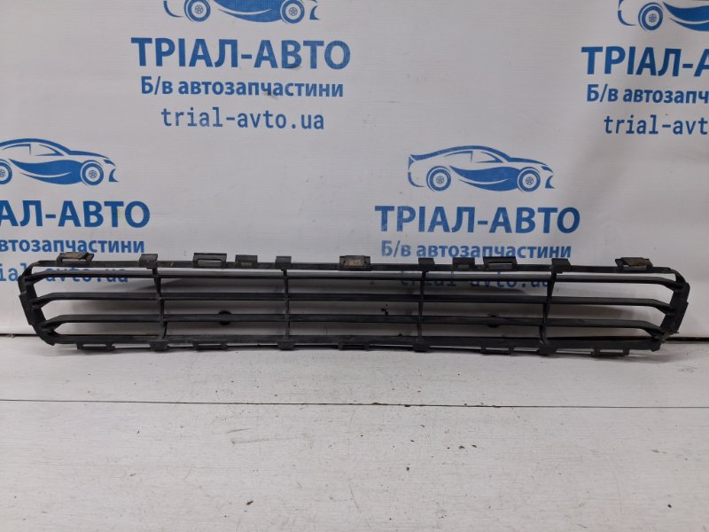 Решетка бампера центральная Avensis 2002-2010 T25 2.2 diesel 2ADFTV