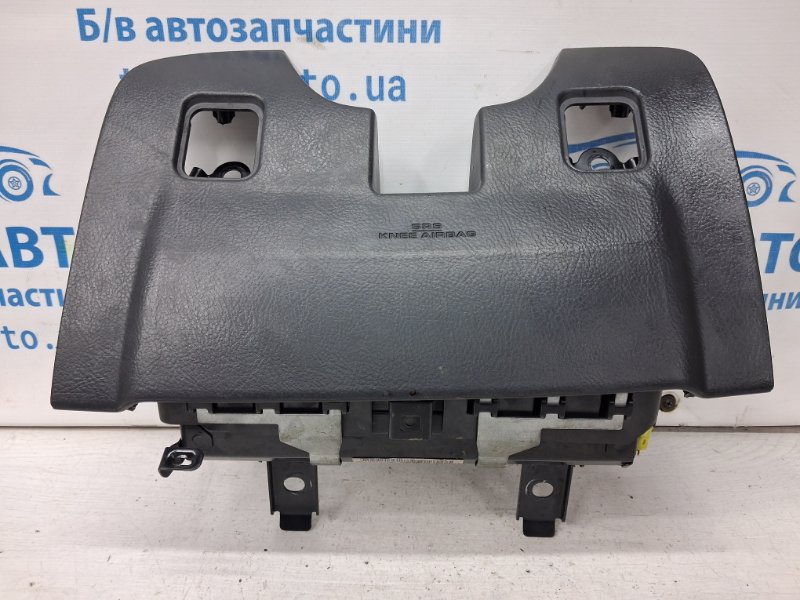 Подушка в колени Toyota Avensis 2002-2010 T25 2.2 diesel 2ADFTV 7390005010B0 Б/У