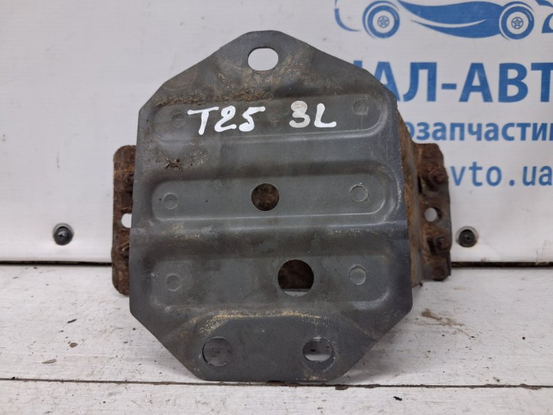 Кронштейн усилителя заднего бампера левый Toyota Avensis 2002-2010 T25 2.2 diesel 2ADFTV 5201605020 Б/У