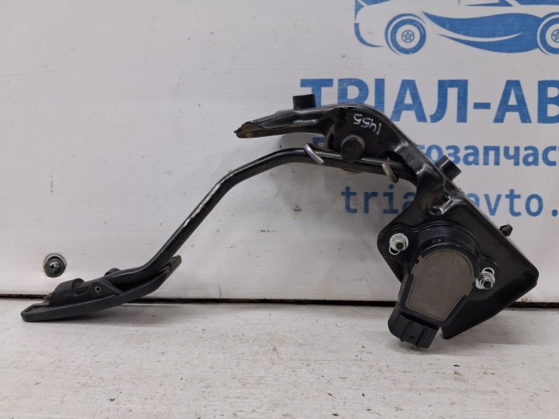 Педаль газа Toyota Avensis T25 2.2 diesel 2ADFTV