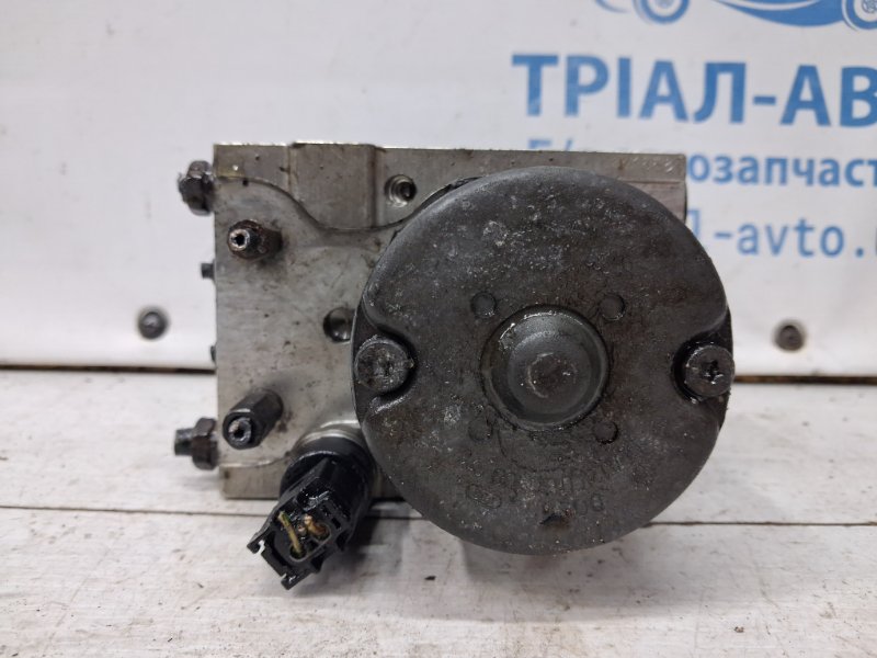 Блок abs Avensis 2002-2010 T25 2.2 diesel 2ADFTV