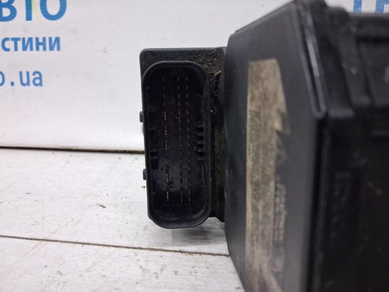 Блок abs Avensis 2002-2010 T25 2.2 diesel 2ADFTV