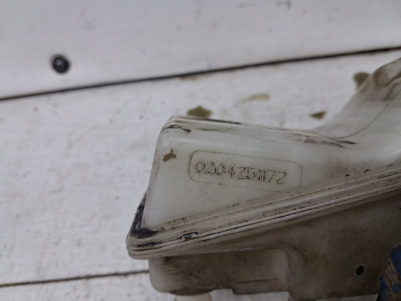 Бачок главного тормозного цилиндра Avensis 2002-2010 T25 2.2 diesel 2ADFTV