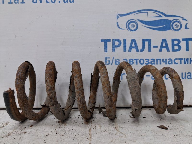 Пружина задняя Toyota Avensis 2002-2010 T25 2.2 diesel 2ADFTV 4823105311 Б/У
