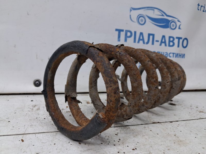 Пружина задняя Toyota Avensis T25 2.2 diesel 2ADFTV