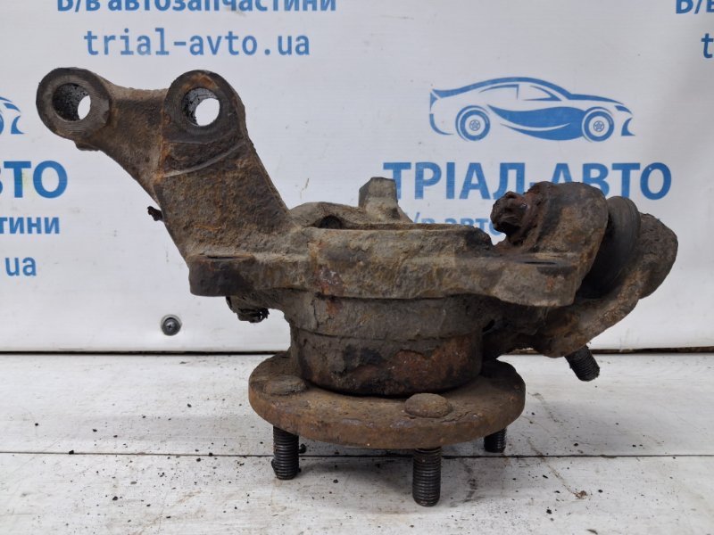 Кулак поворотный правый со ступицей Avensis 2002-2010 T25 2.2 diesel 2ADFTV