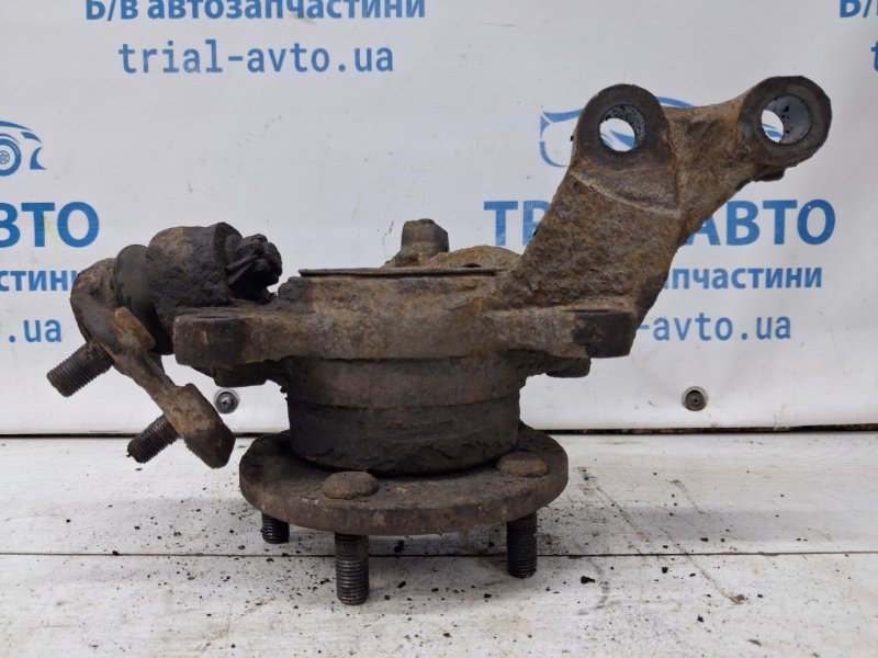 Кулак поворотный левый со ступицей Avensis 2002-2010 T25 2.2 diesel 2ADFTV